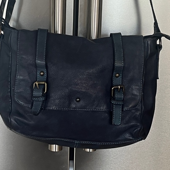 Elegant Navy Leather Satchel - Picture 3 of 16